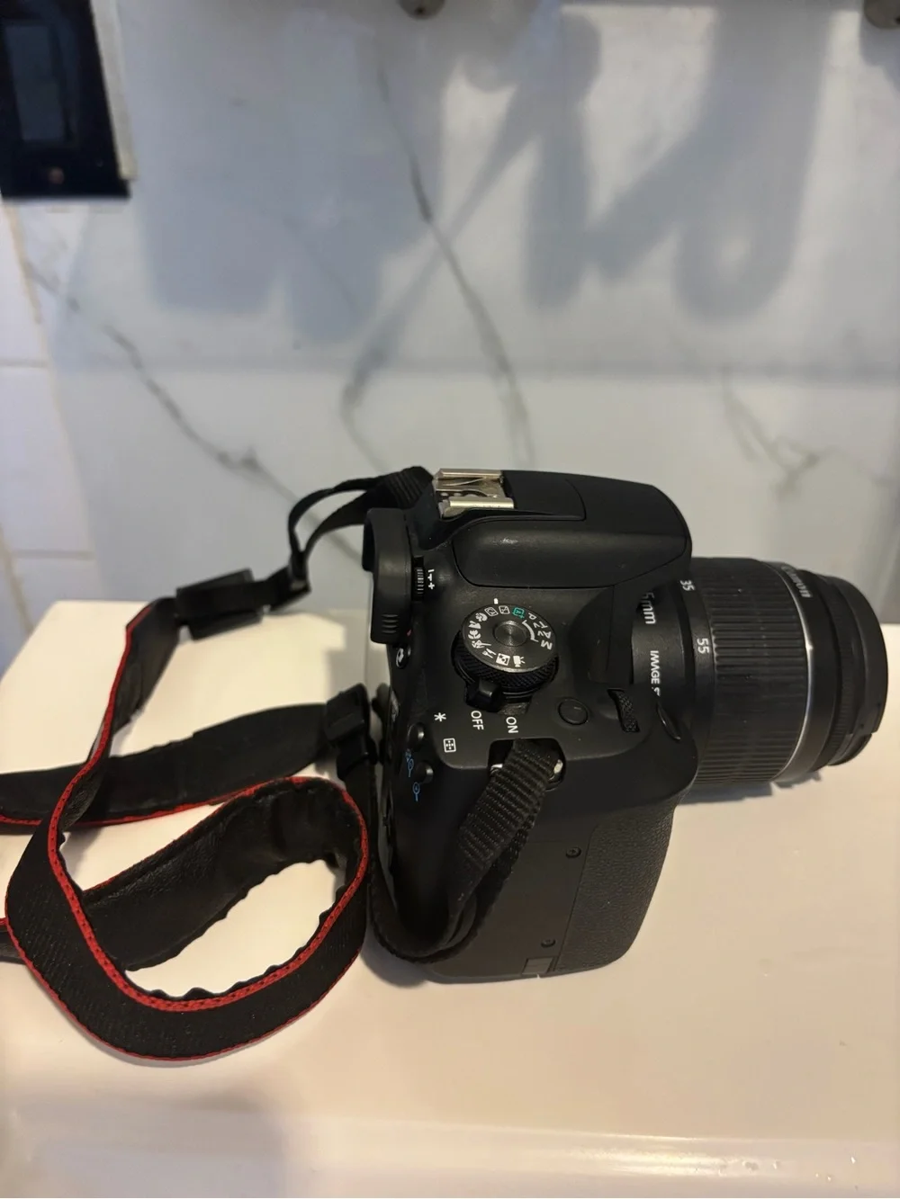Canon EOS Rebel T7 DSLR Camera EF-S 18-55mm f/3.5-5.6 IS I|